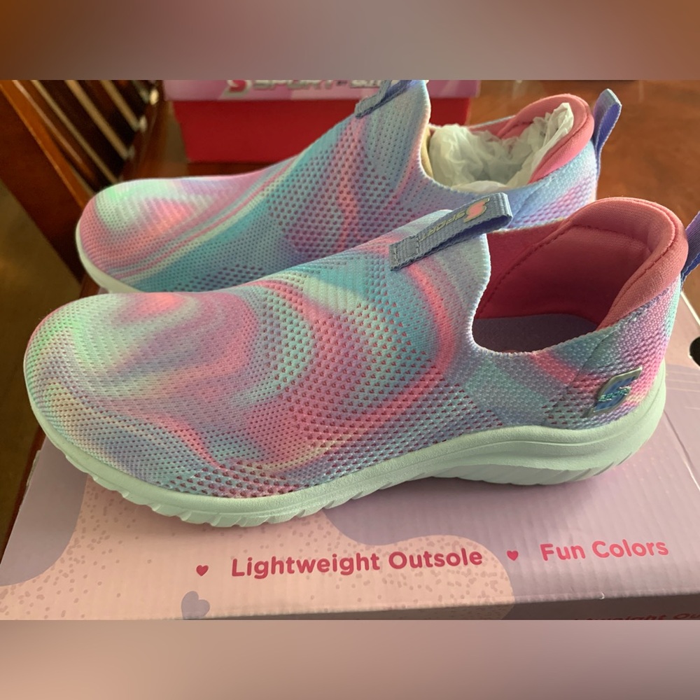 Sketchers slip on sneakers